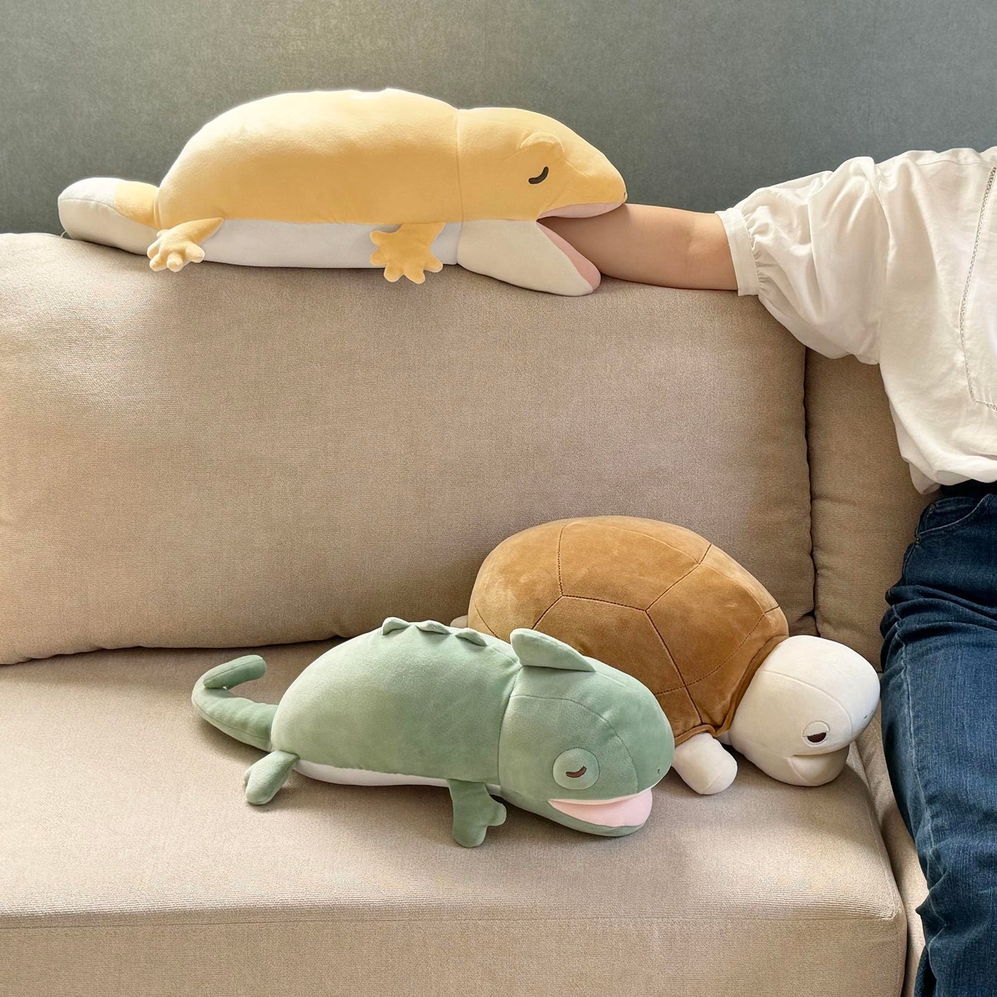 LIV HEART Premium Nemu Nemu 24132-55 Cool Body Pillow Medium Lizard