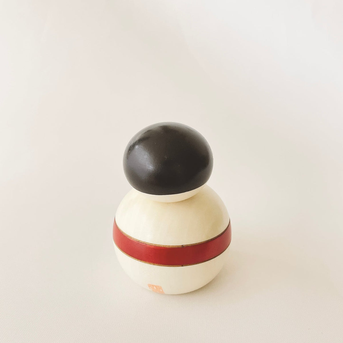 Sumo wrestler (red)