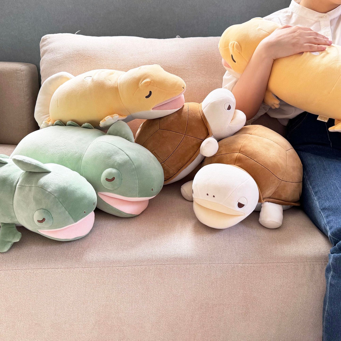 LIV HEART Premium Nemu Nemu 24132-55 Cool Body Pillow Medium Lizard