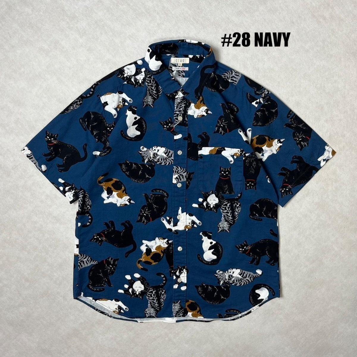Cat-themed short-sleeved shirt Navy