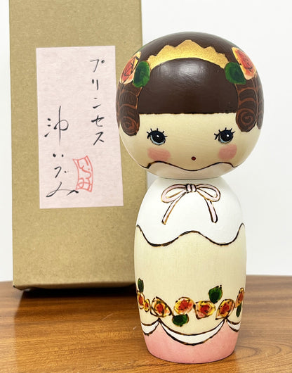 Refined Kokeshi Princess by Oki Izumi