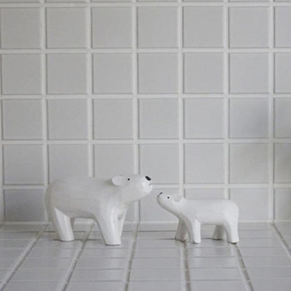 T-lab polepole animal parent and child Polar bear child