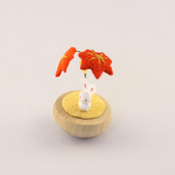 kyoohoo Yurayura red leaves rabbit | JAPANWAVE