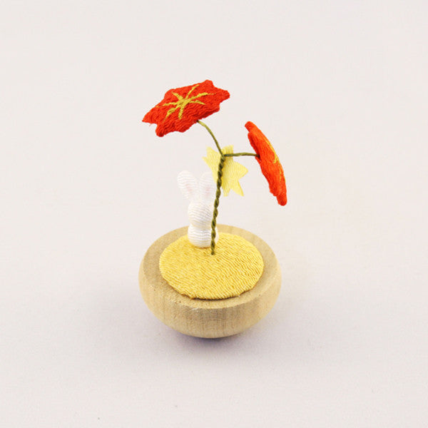 kyoohoo Yurayura red leaves rabbit | JAPANWAVE